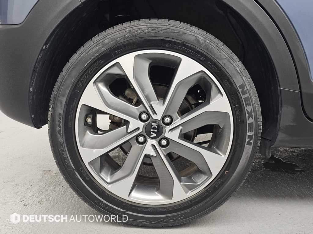 Kia Stonic — photo 05
