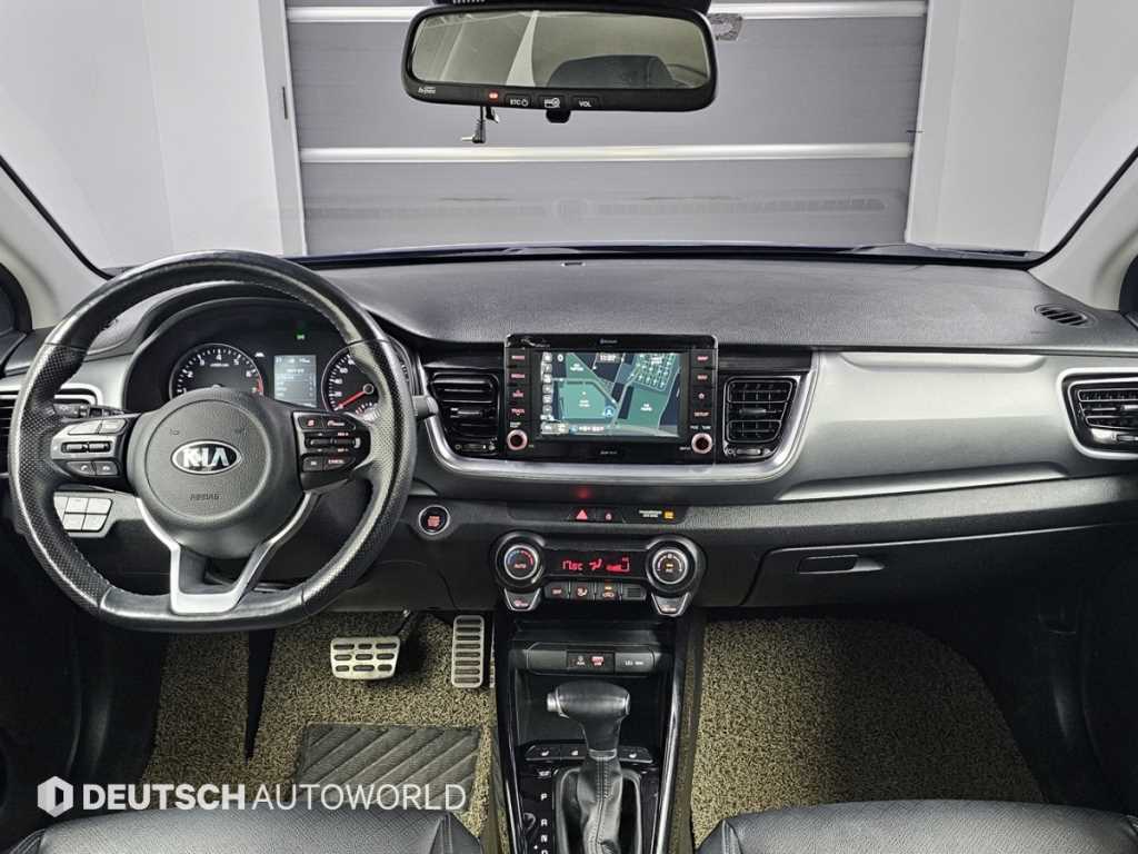 Kia Stonic — photo 07