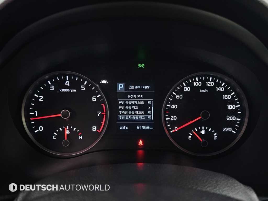 Kia Stonic — photo 08