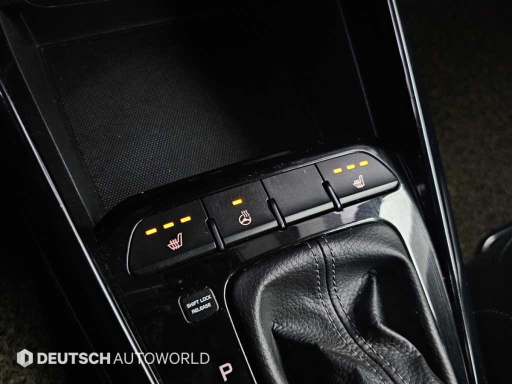 Kia Stonic — photo 17
