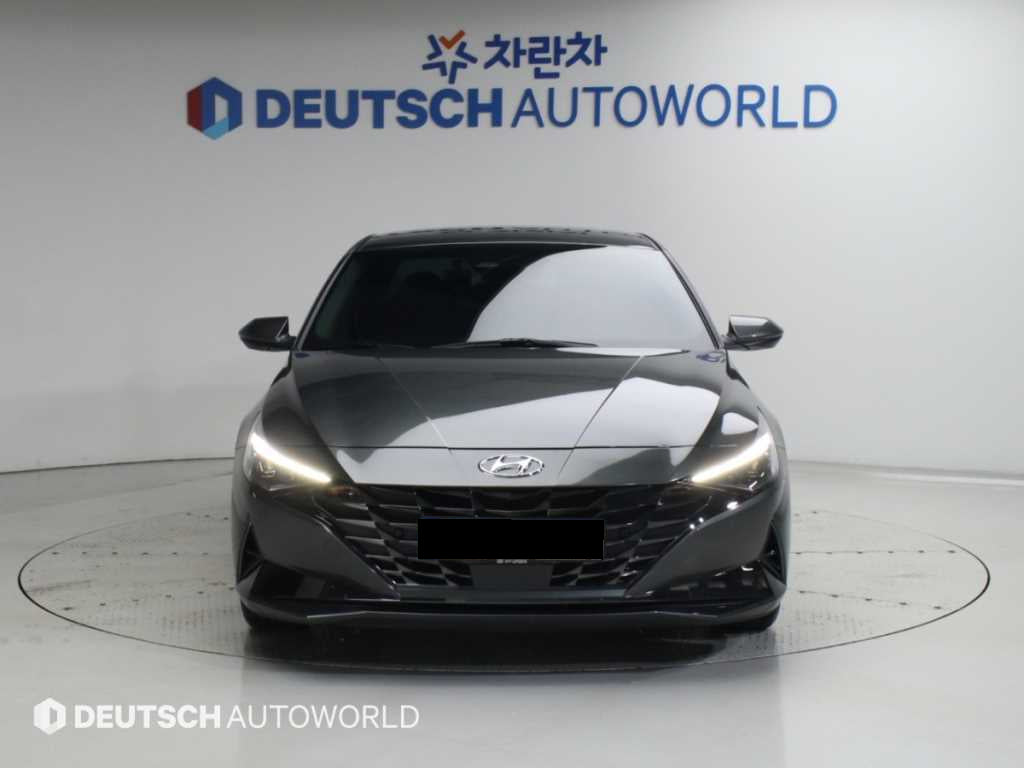 Hyundai Avante — photo 03