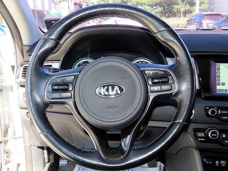 Kia Niro — photo 08