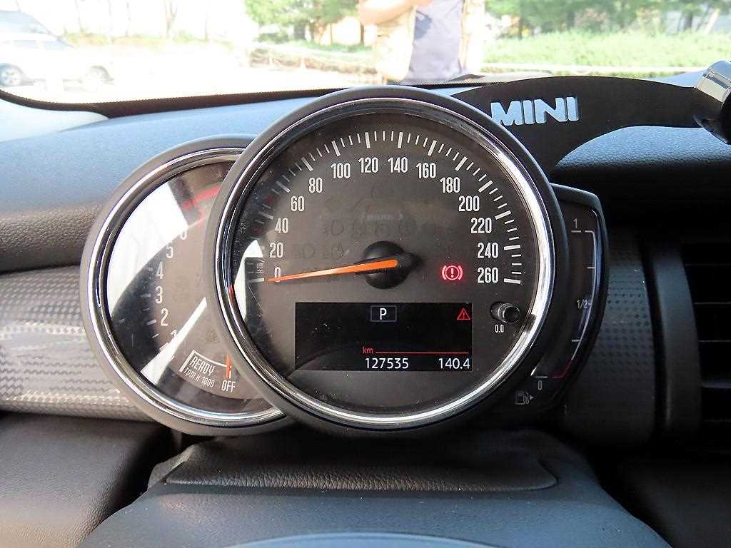 Mini Cooper — photo 09