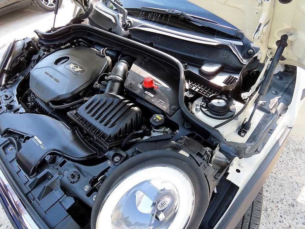 Mini Cooper — photo 17