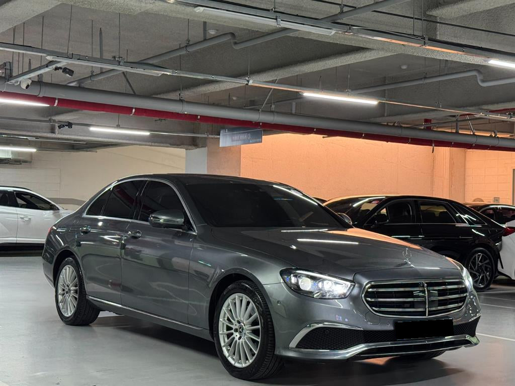 Mercedes-Benz E-Class — photo 04