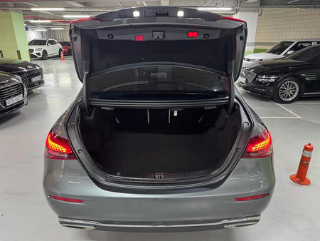 Mercedes-Benz E-Class — photo 07
