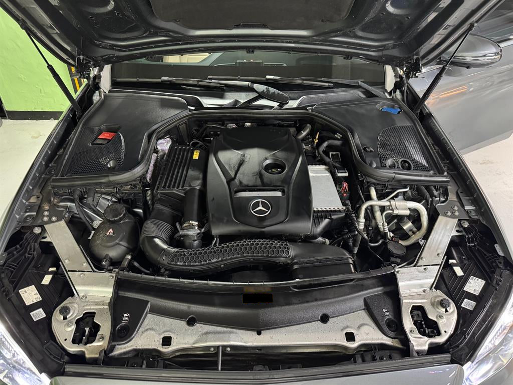 Mercedes-Benz E-Class — photo 20