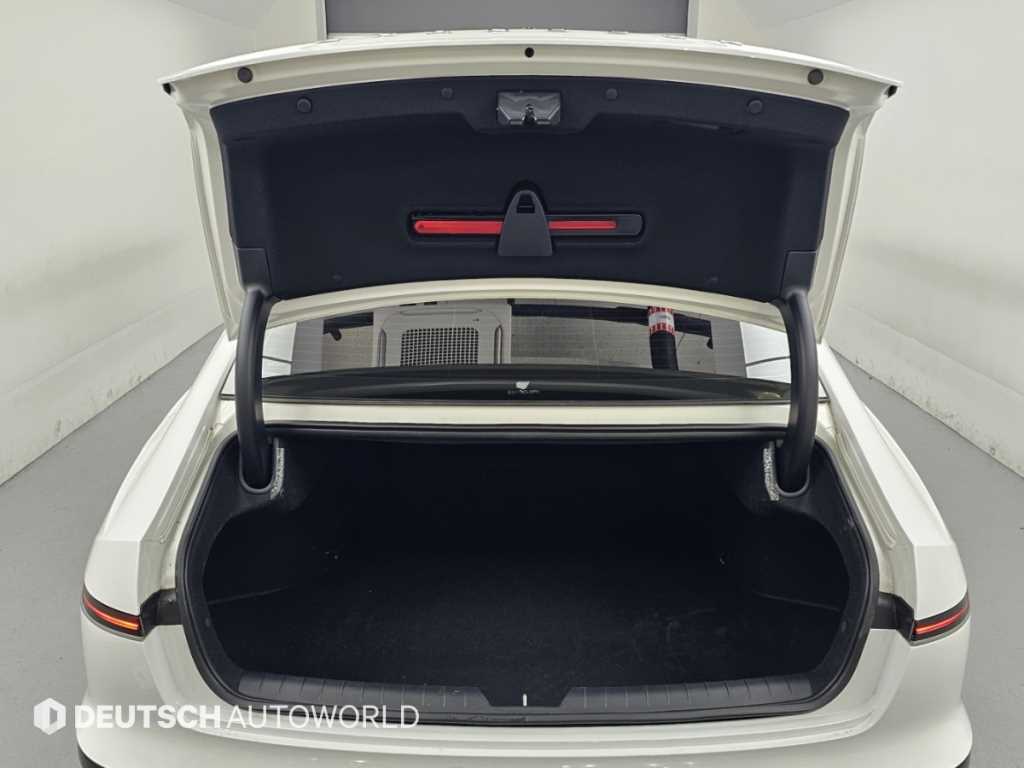 Hyundai Grandeur — photo 19