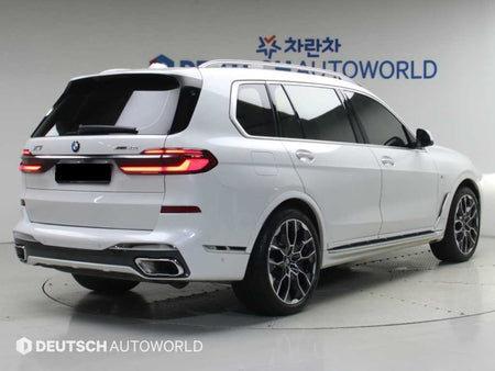 BMW X7 — photo 02