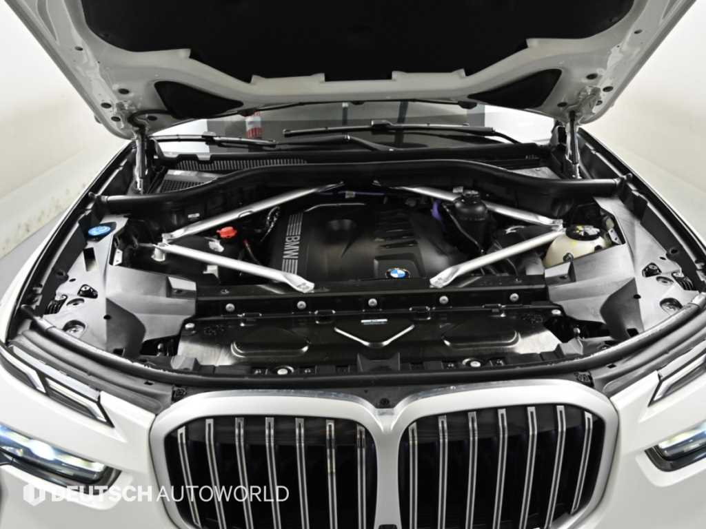BMW X7 — photo 06