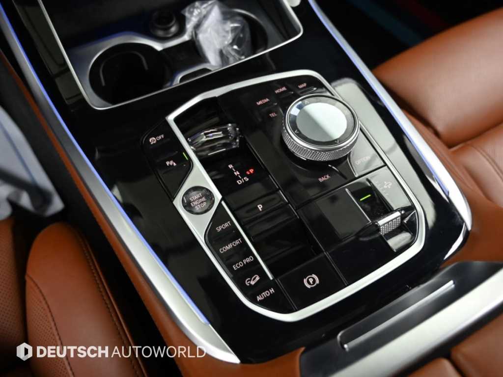 BMW X7 — photo 09