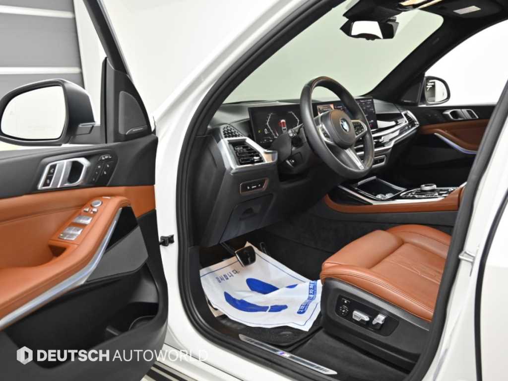 BMW X7 — photo 11