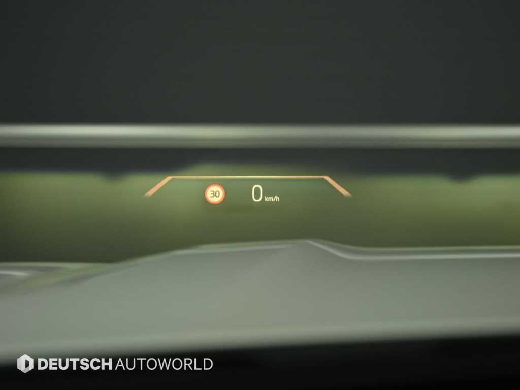 BMW X7 — photo 17