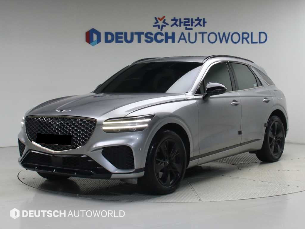 Genesis GV70 — photo 01