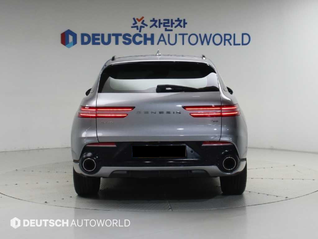 Genesis GV70 — photo 04