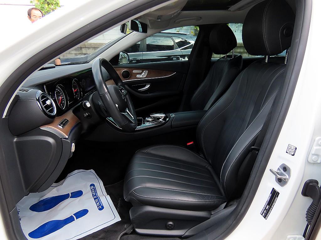 Mercedes-Benz E-Class — photo 05