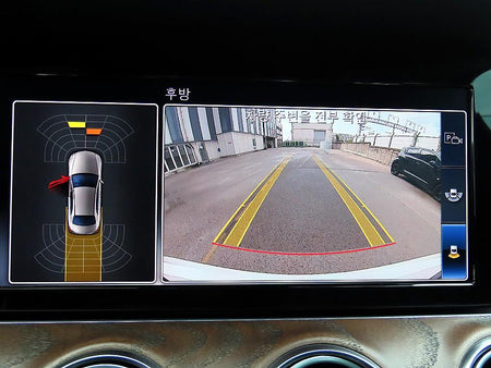 Mercedes-Benz E-Class — photo 14