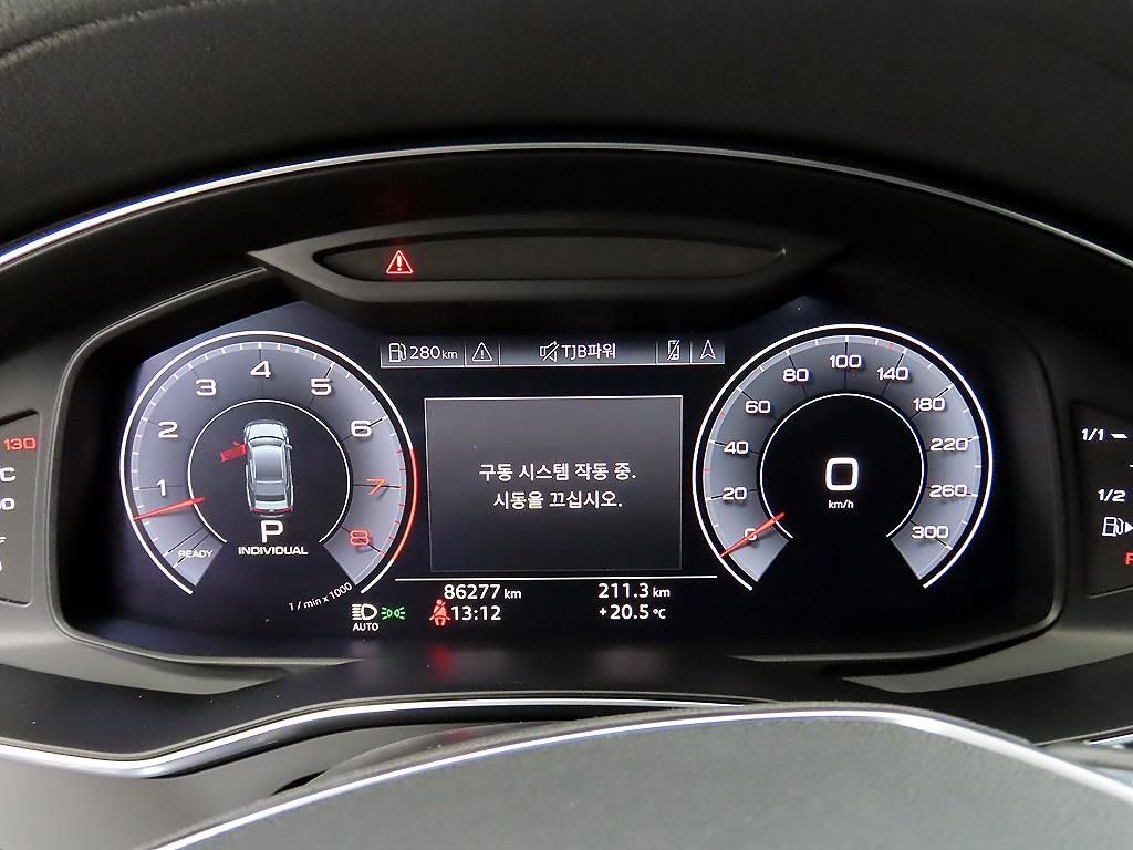Audi A7 — photo 09
