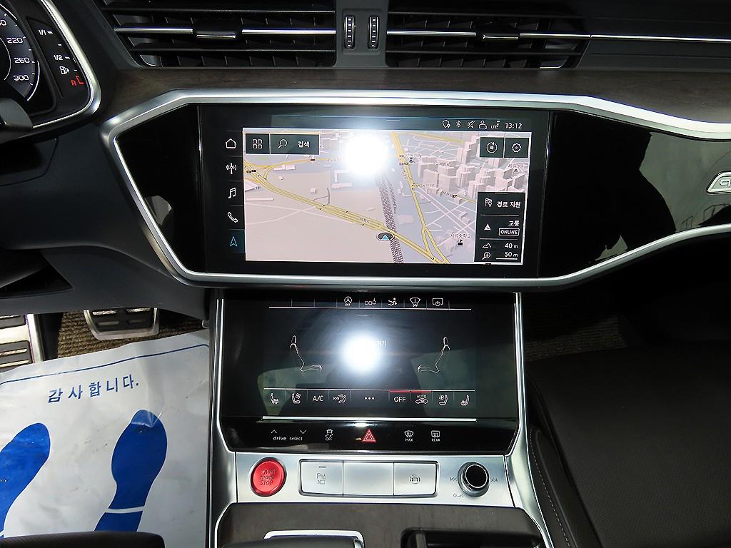 Audi A7 — photo 12