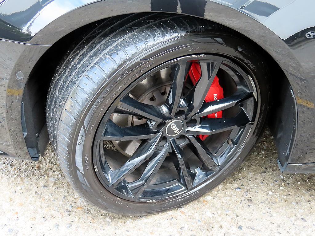 Audi A7 — photo 20