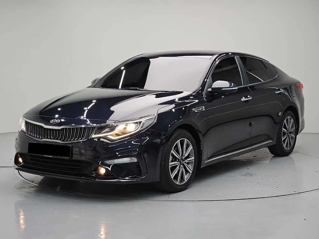 Kia K5 — photo 01
