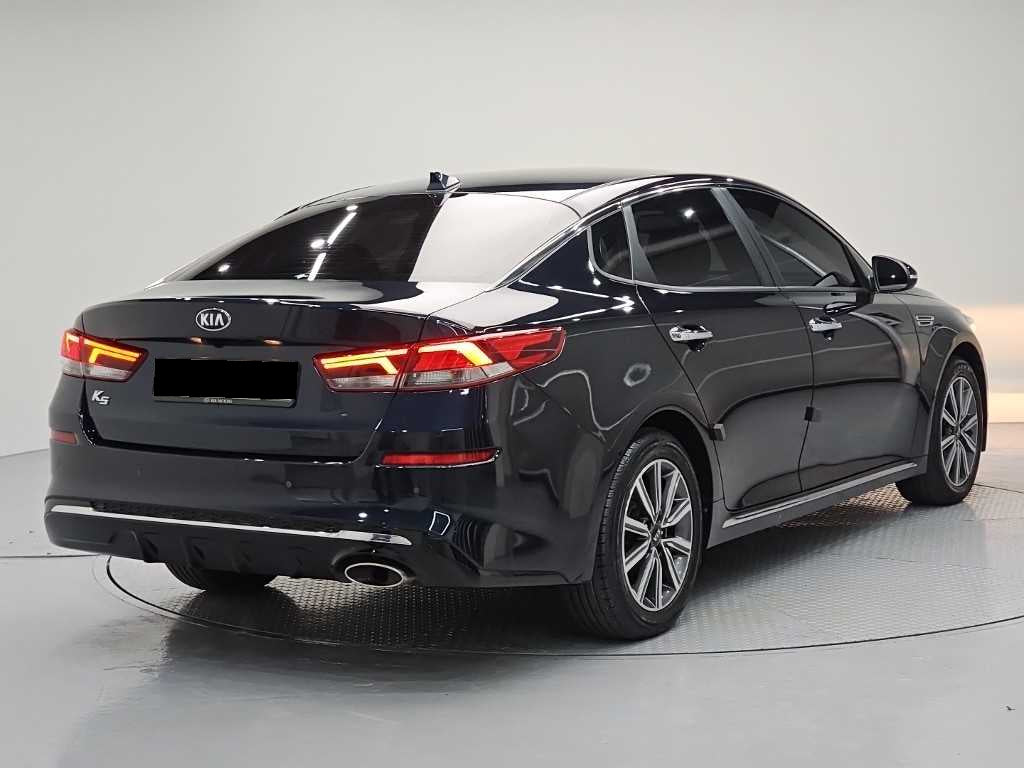 Kia K5 — photo 04