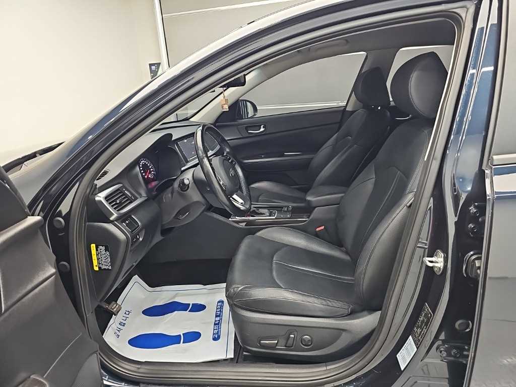 Kia K5 — photo 11