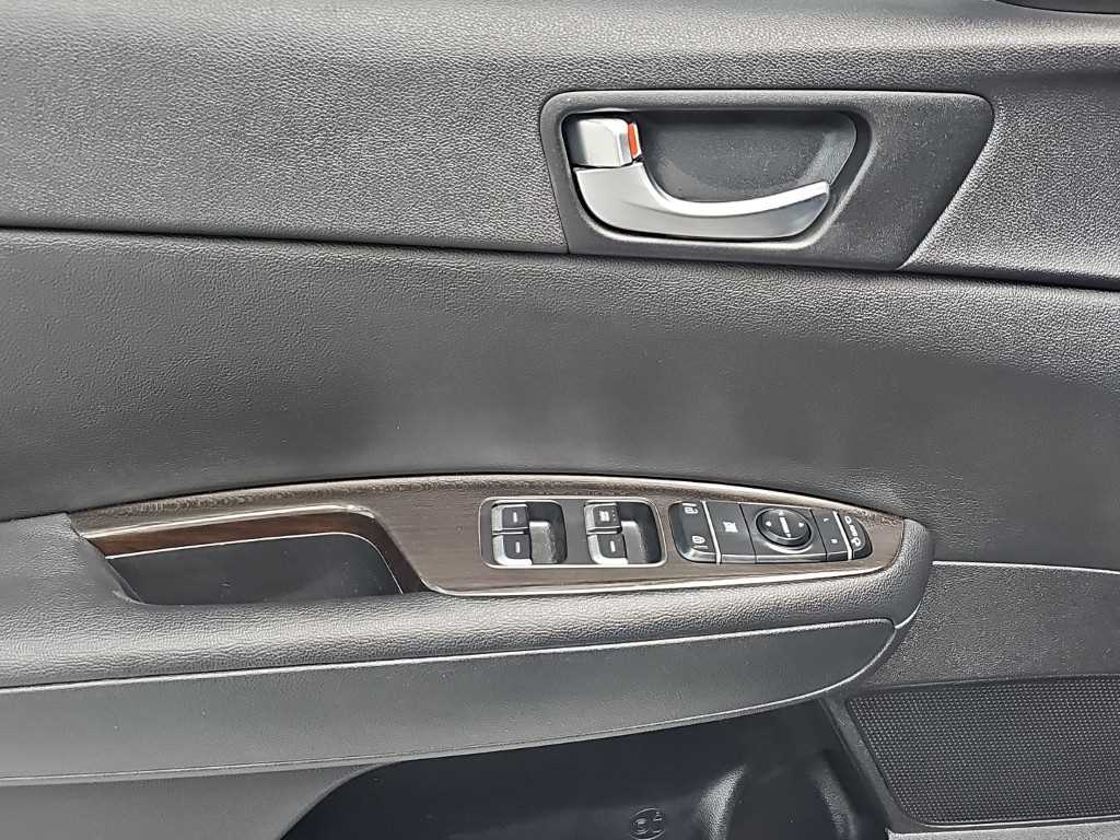 Kia K5 — photo 15