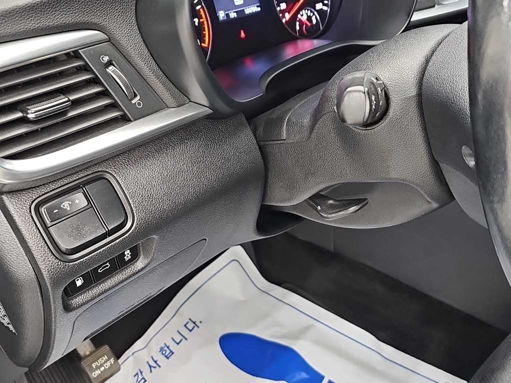 Kia K5 — photo 16