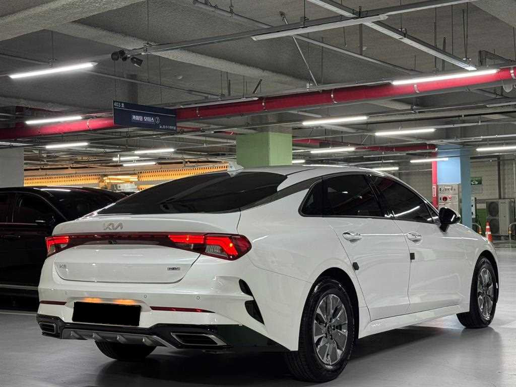 Kia K5 — photo 03
