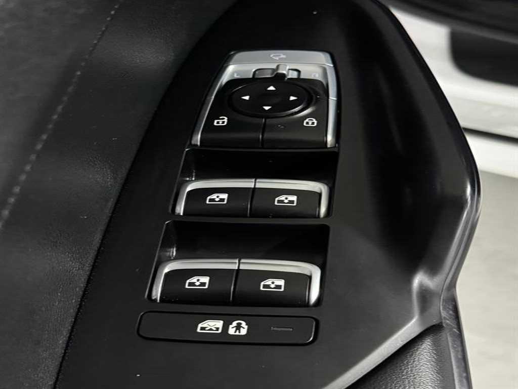 Kia K5 — photo 14