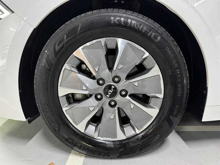 Kia K5 — photo 17