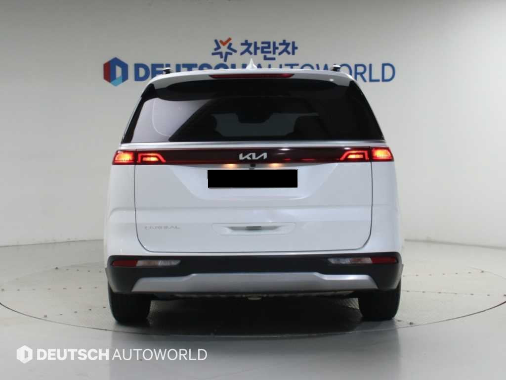 Kia Carnival — photo 05