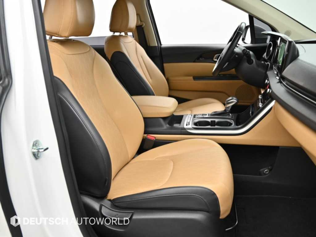 Kia Carnival — photo 11