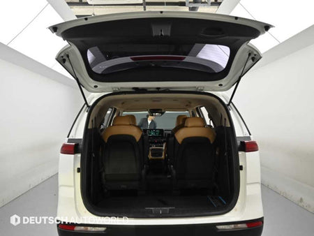 Kia Carnival — photo 19