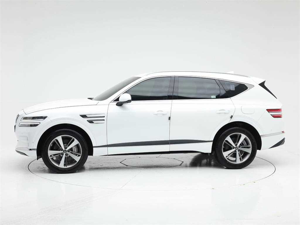 Genesis GV80 — photo 03