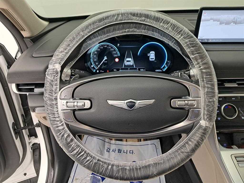 Genesis GV80 — photo 07