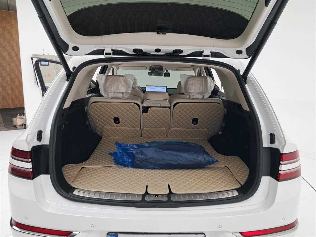 Genesis GV80 — photo 18