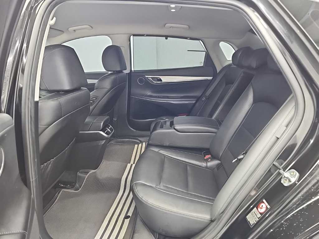 Hyundai Grandeur — photo 12