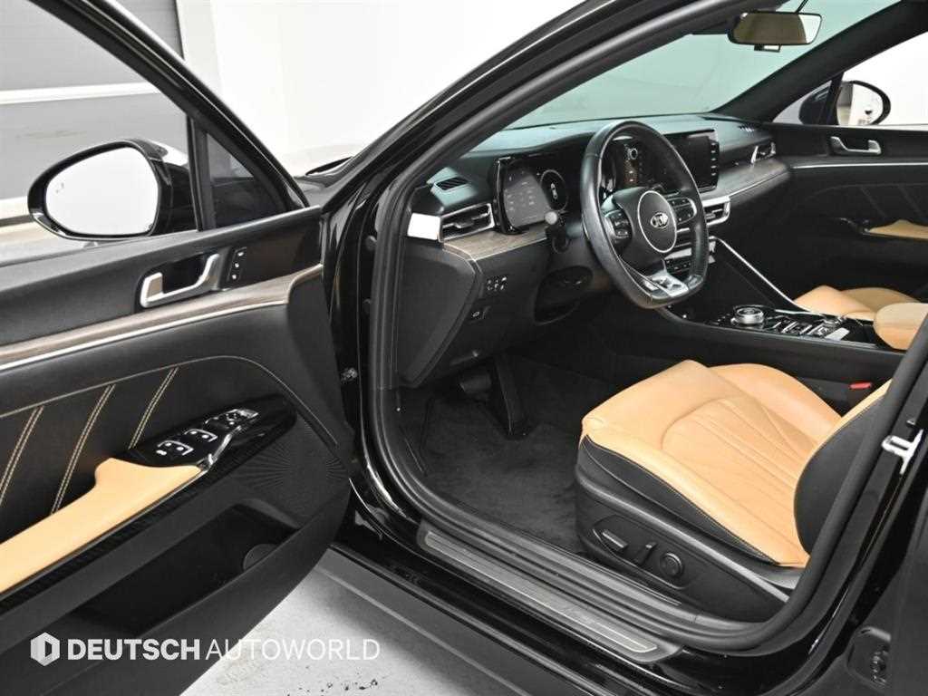 Kia K5 — photo 11