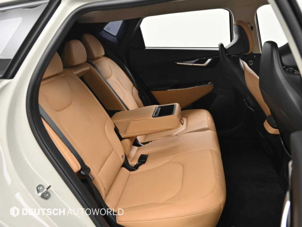 Kia EV6 — photo 12