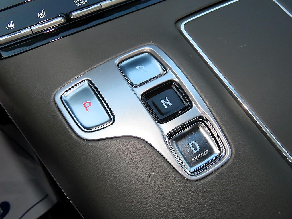 Hyundai Grandeur — photo 11