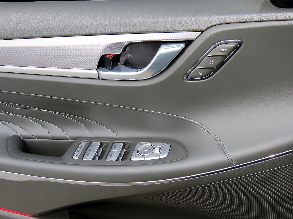 Hyundai Grandeur — photo 12