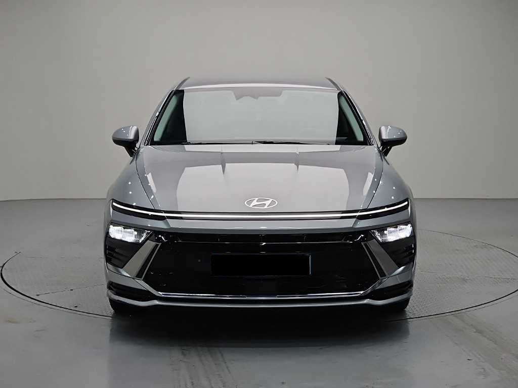Hyundai Sonata — photo 02
