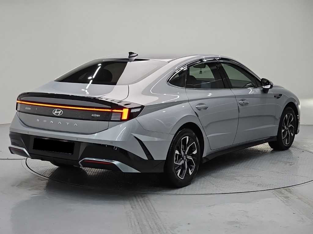 Hyundai Sonata — photo 04