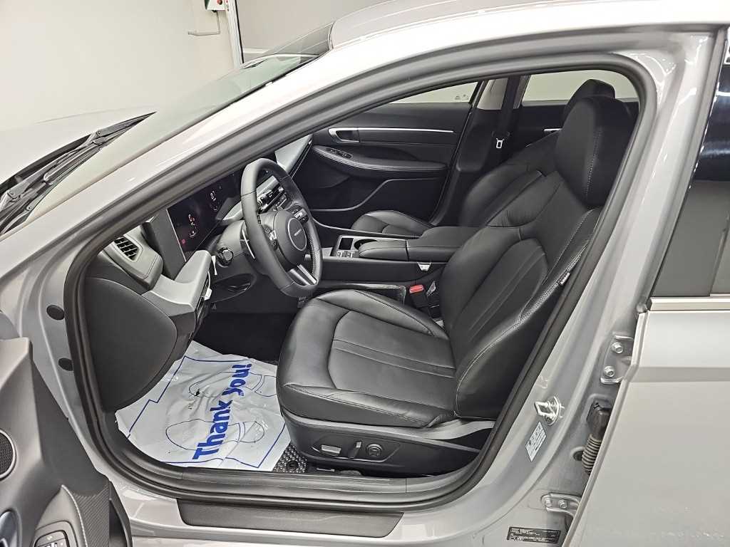 Hyundai Sonata — photo 11