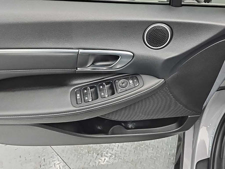 Hyundai Sonata — photo 16