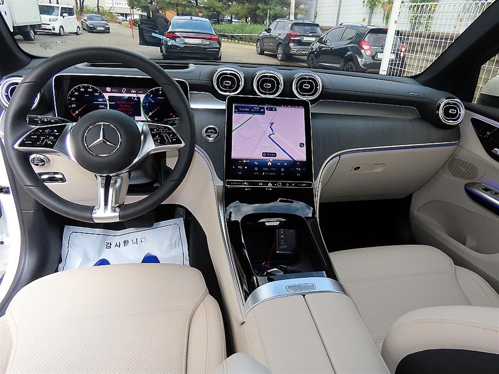 Mercedes-Benz GLC-Class — photo 07