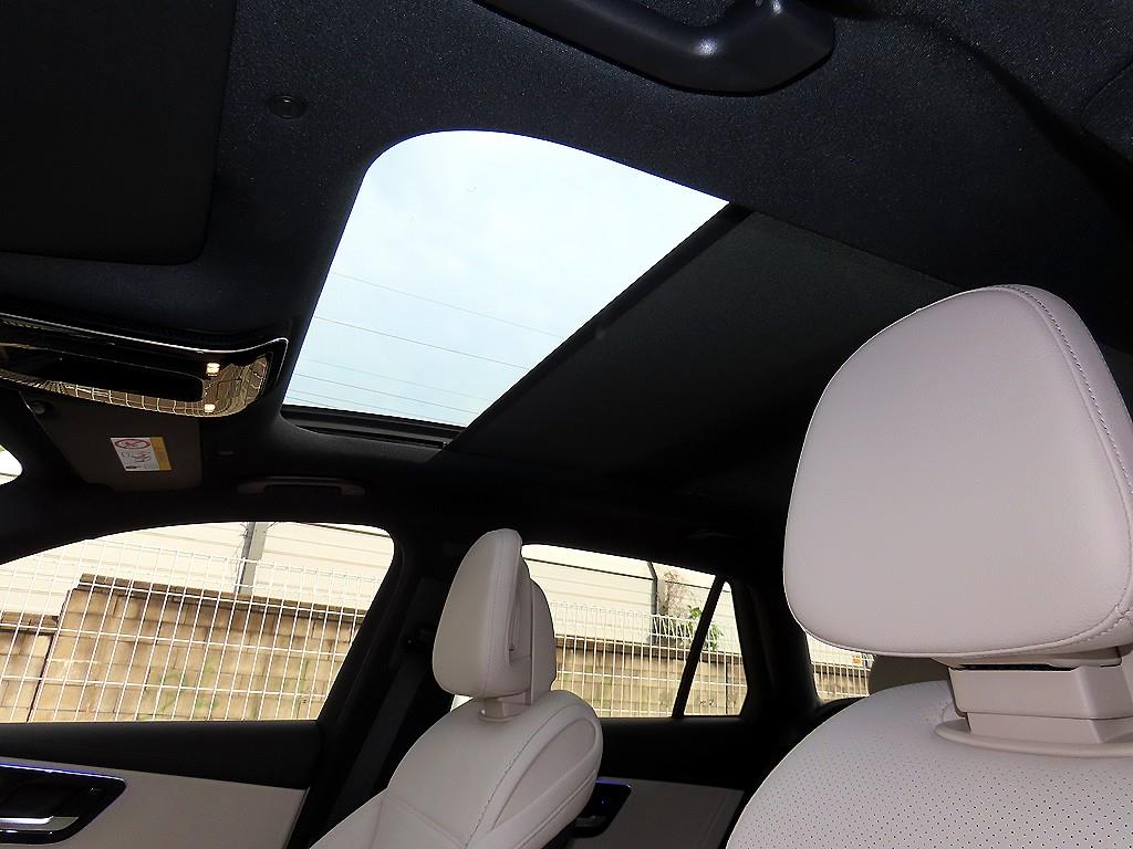 Mercedes-Benz GLC-Class — photo 17