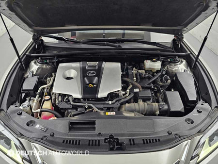 Lexus ES — photo 06